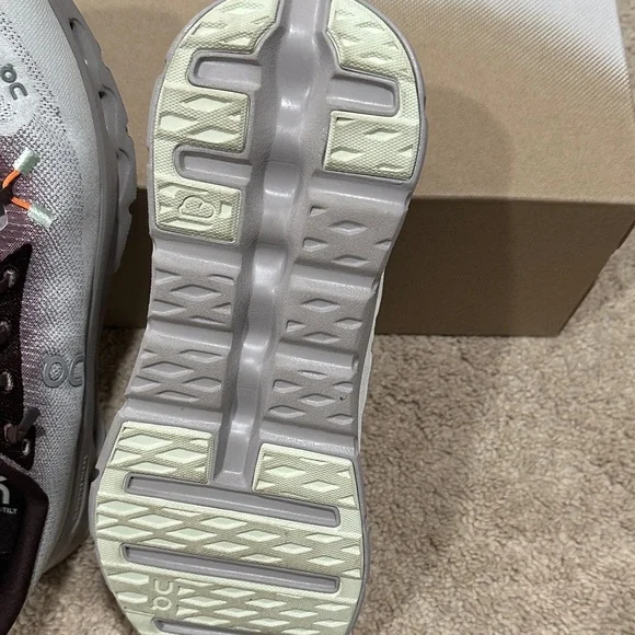 On Running cloud White and Brown Sneakers Cloudtilt 10.5 W worn once - Picture 5 of 5